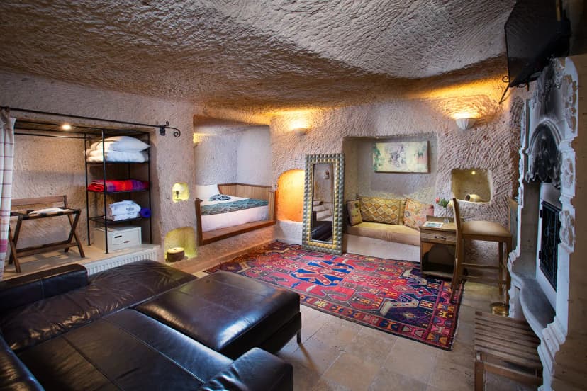 Selfie Cave Hotels Rooms