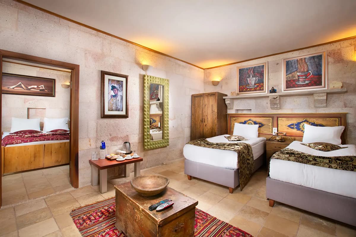 Selfie Cave Hotels Rooms
