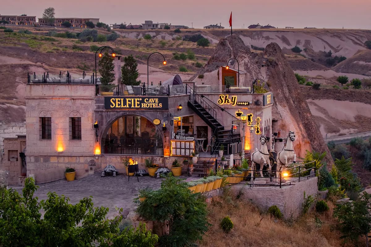 Selfie Cave Hotels Surroundings